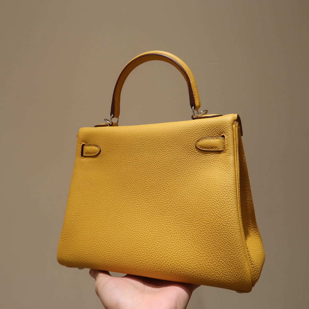 Hermes Kelly 25cm Handbag Shoulder Bag in Yellow Amber Togo Leather